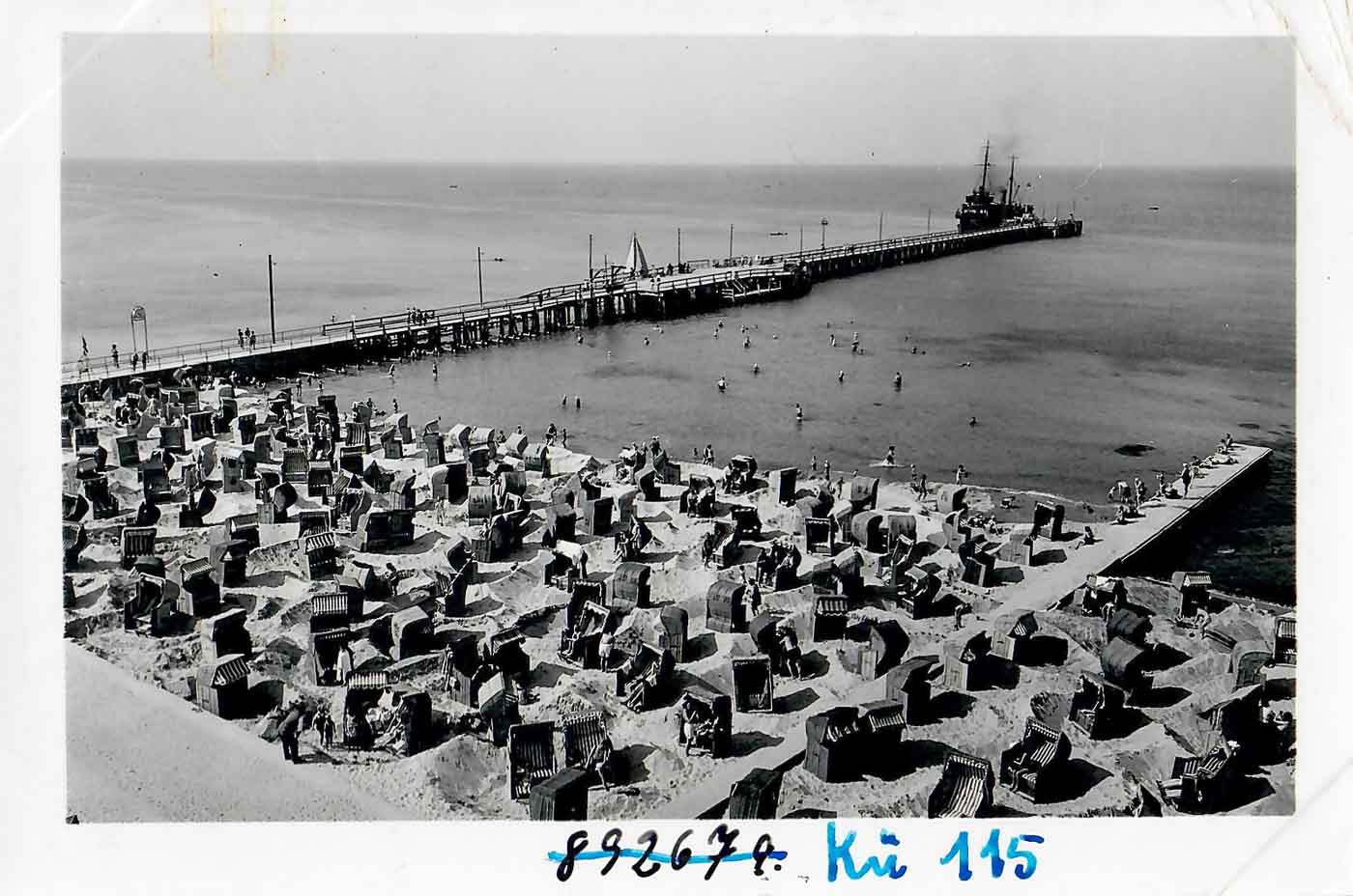 1943